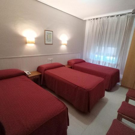 Hostal Atienzar อัลบาเซเต ภายนอก รูปภาพ