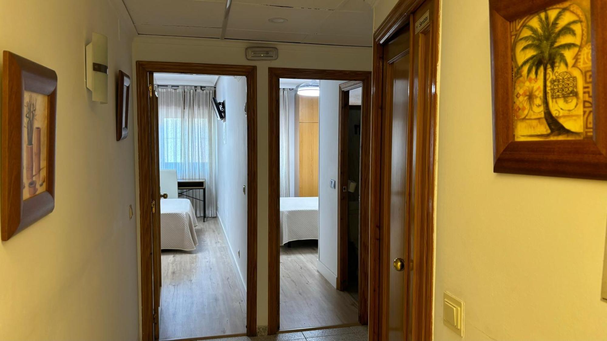 Hostal Atienzar อัลบาเซเต ภายนอก รูปภาพ