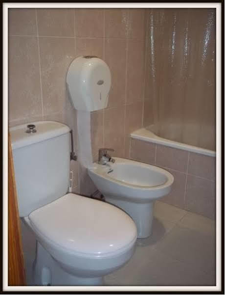 Hostal Atienzar อัลบาเซเต ภายนอก รูปภาพ